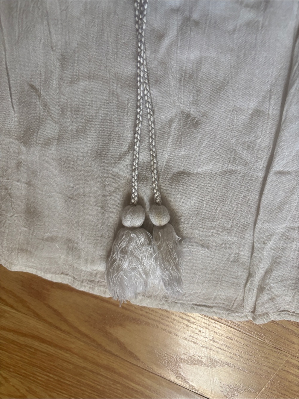White Long-Sleeve Embroidered Lace-Up women’s dress - Picture 5 of 6